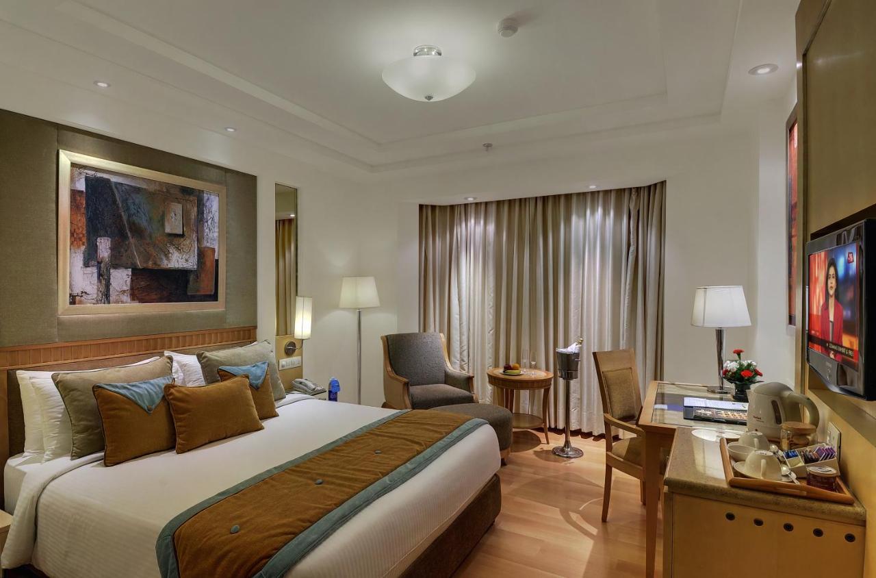 Inde Hotel Vista Woods Huda City Centre, Gurgaon Dış mekan fotoğraf