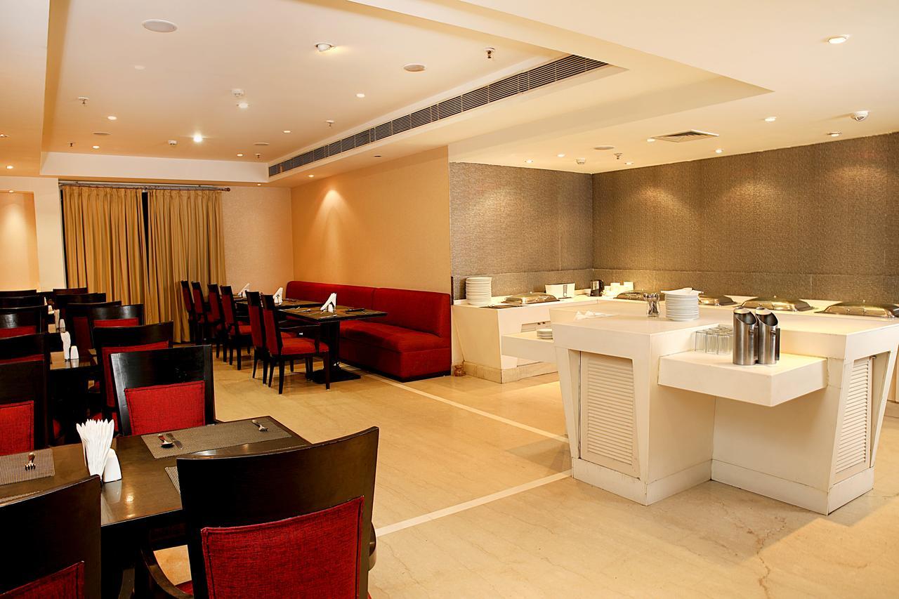 Inde Hotel Vista Woods Huda City Centre, Gurgaon Dış mekan fotoğraf