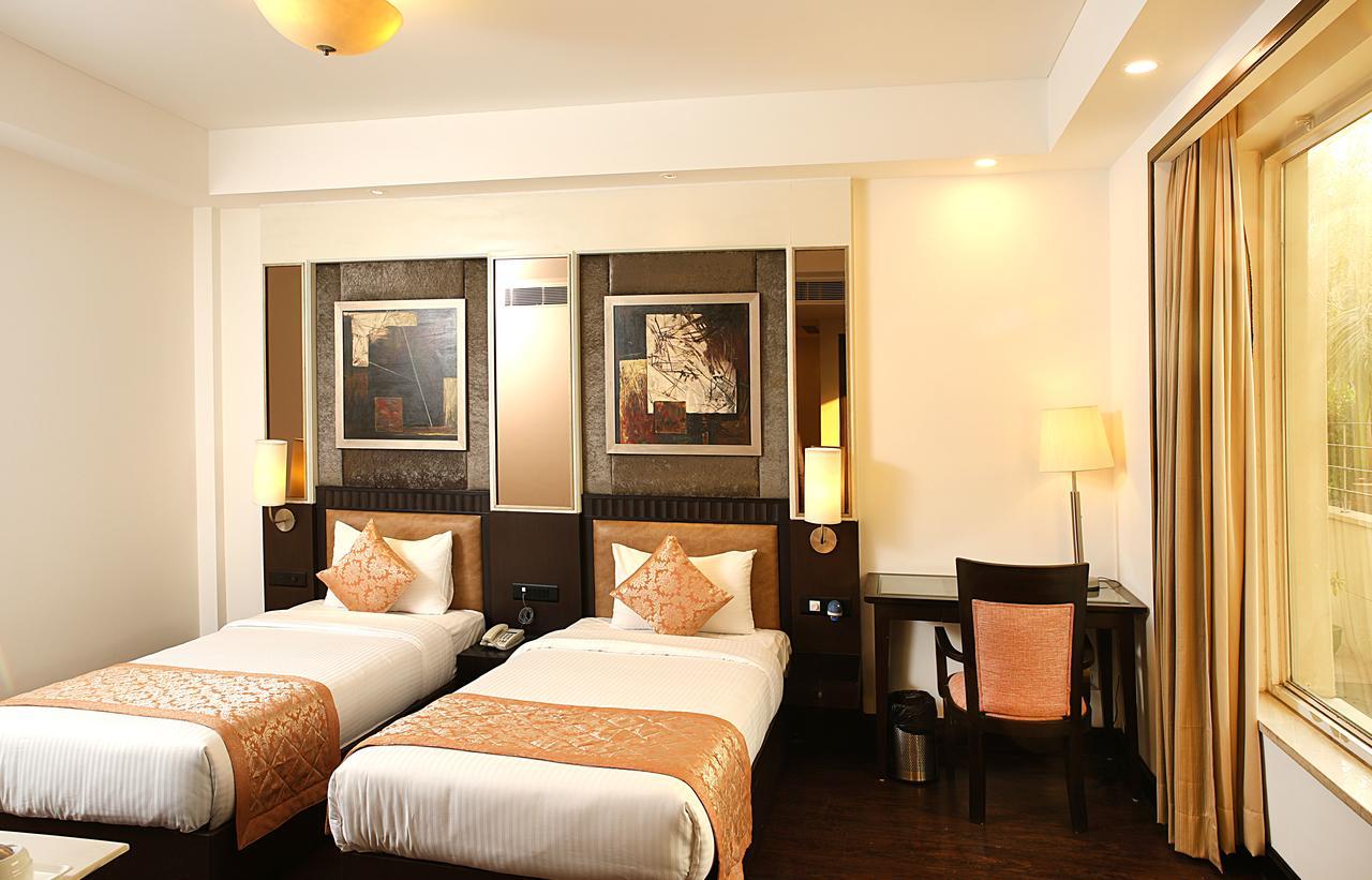 Inde Hotel Vista Woods Huda City Centre, Gurgaon Dış mekan fotoğraf