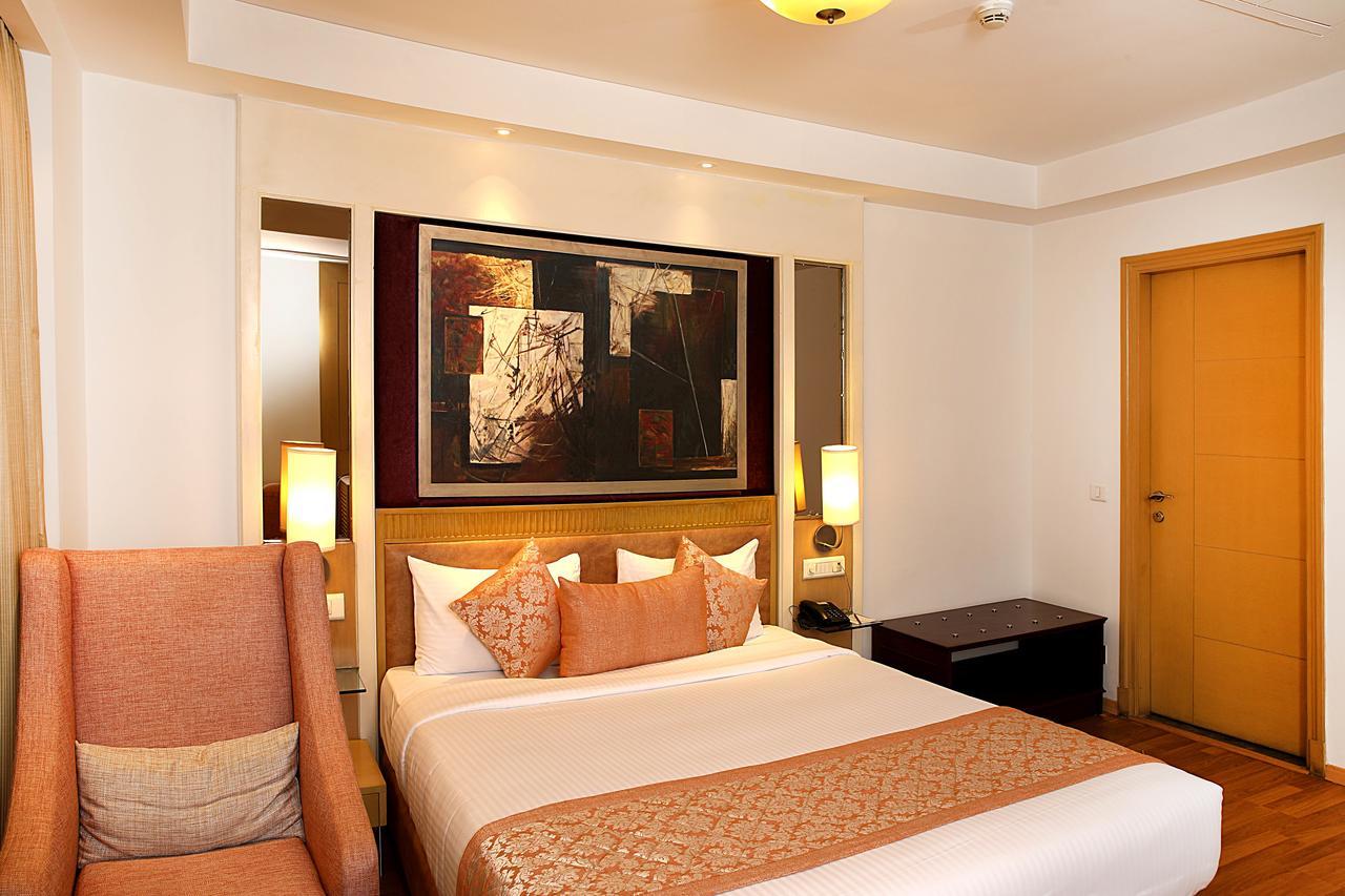 Inde Hotel Vista Woods Huda City Centre, Gurgaon Dış mekan fotoğraf