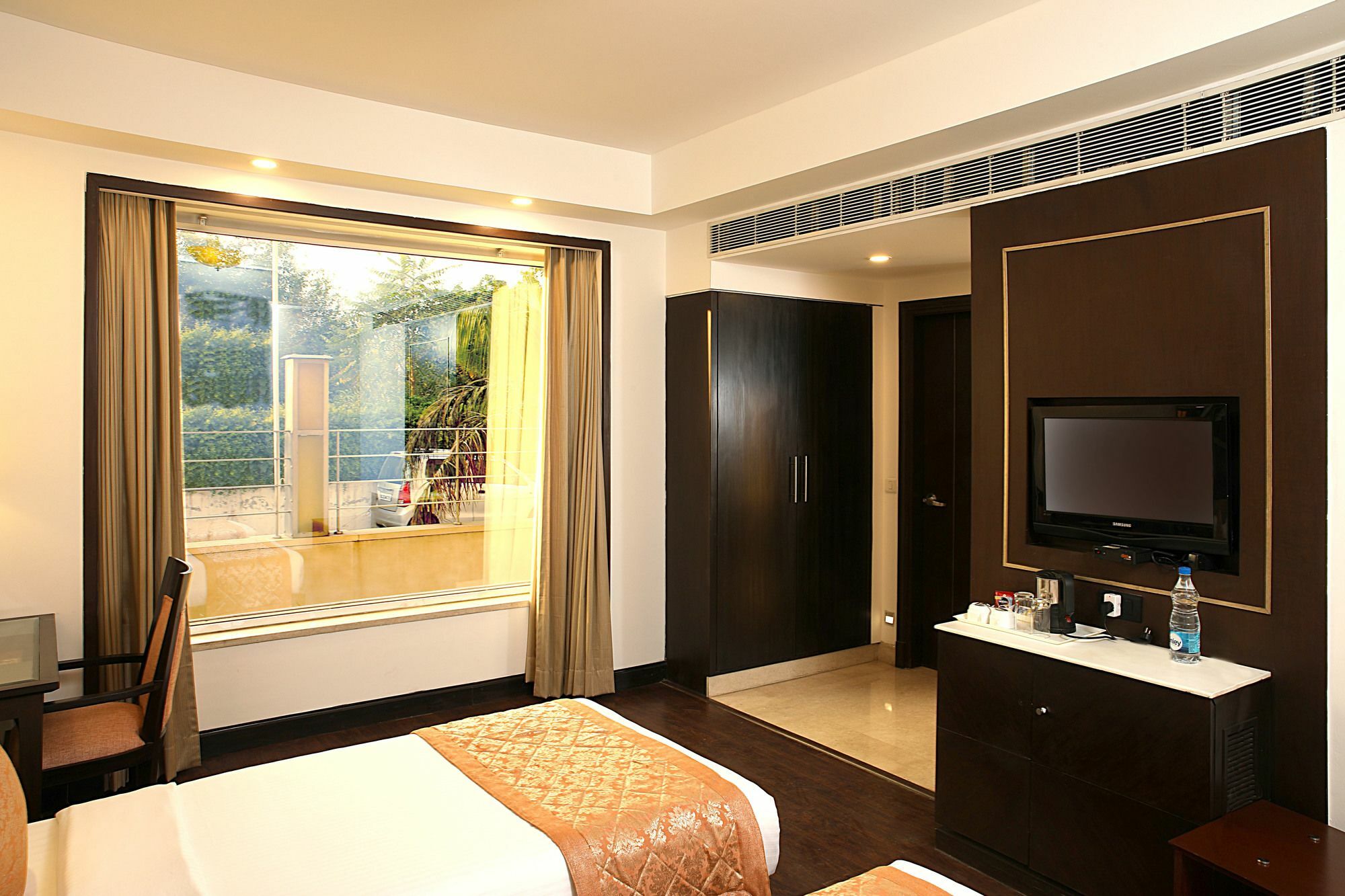 Inde Hotel Vista Woods Huda City Centre, Gurgaon Dış mekan fotoğraf